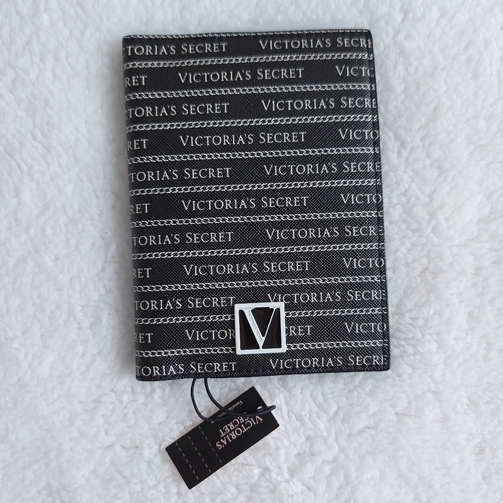 VS Black Passport Case
